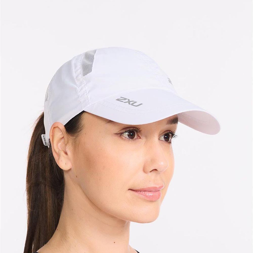 2XU Unisex Run Cap - White / White