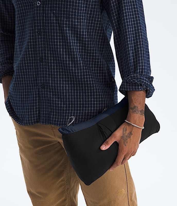 The North Face Men 1996 Retro Nuptse Jacket - Summit Navy / TNF Black