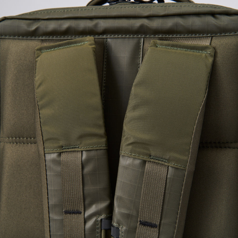 The North Face Base Camp Voyager Daypack - New Taupe Green / TNF Black