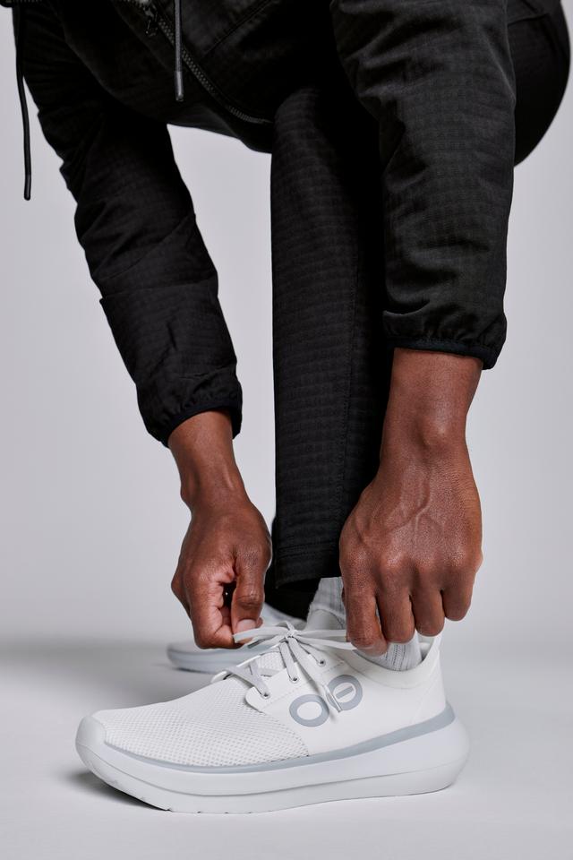 Shop OOFOS: OOFOS Cushioned Slides - Perfect for Recovering After Trail Runs and Hikes in Singapore | Liv Activ