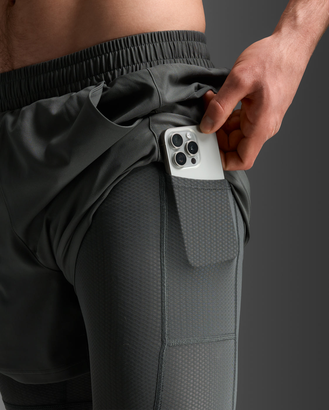 2XU Men Aero Mesh 2-In-1 5 Inch Short - Jupiter / Black Reflective