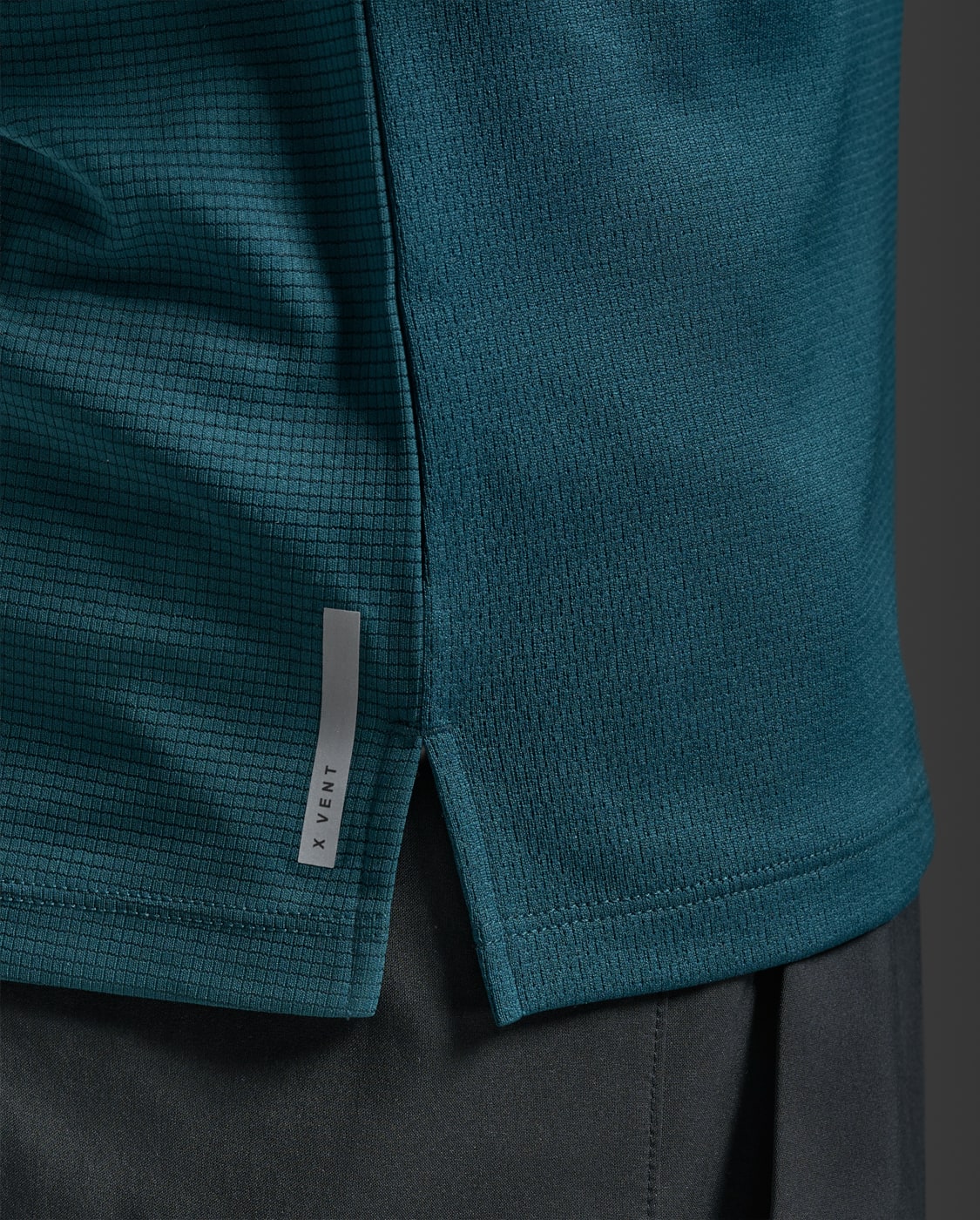 2XU Men Aero Mesh Tank - Dark Moss / Silver Reflective