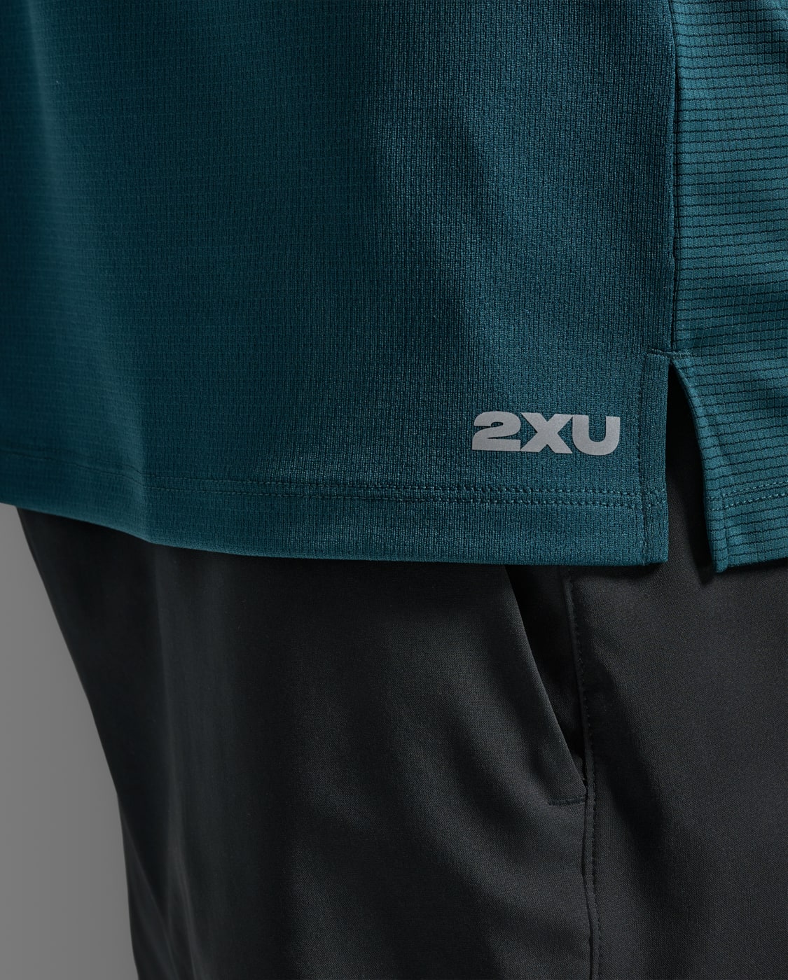 2XU Men Aero Mesh Tee - Dark Moss / Silver Reflective
