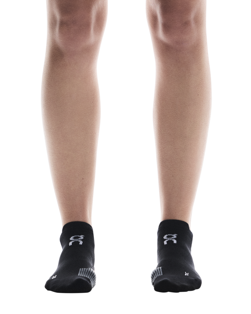 Explore On Unisex Performance Run Sock Low - Black / Eclipse for trail, outdoor & lifestyle use | Liv Activ Singapore