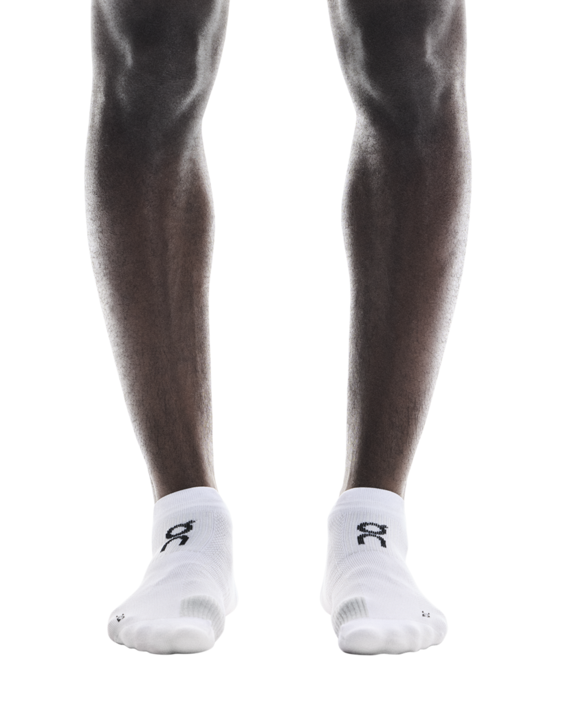 Explore On Unisex Performance Run Sock Low - White / Glacier for trail, outdoor & lifestyle use | Liv Activ Singapore