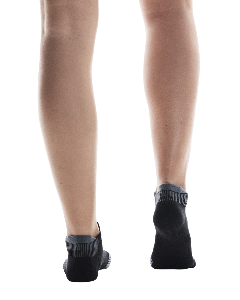 Explore On Unisex Performance Run Sock Low - Black / Eclipse for trail, outdoor & lifestyle use | Liv Activ Singapore