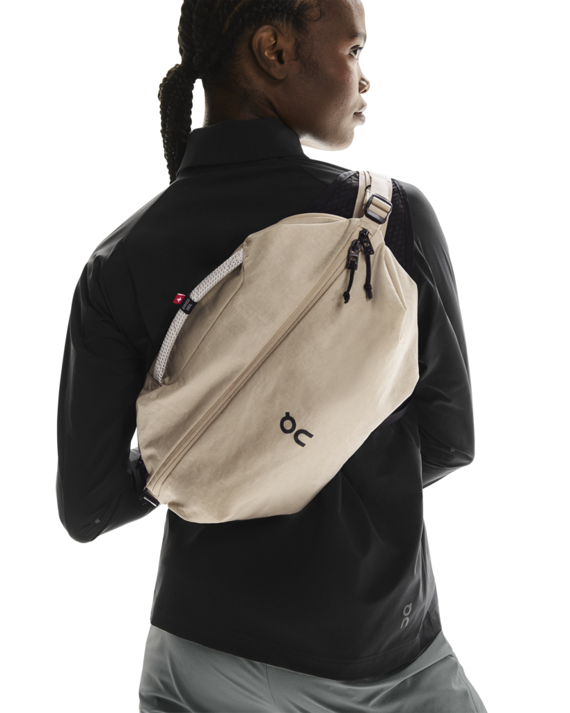 On Unisex Sling Pack 9L - Sand / Black
