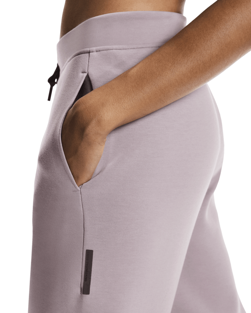 Explore On Women Focus Tech Sweatpants - Heron for trail, outdoor & lifestyle use | Liv Activ Singapore