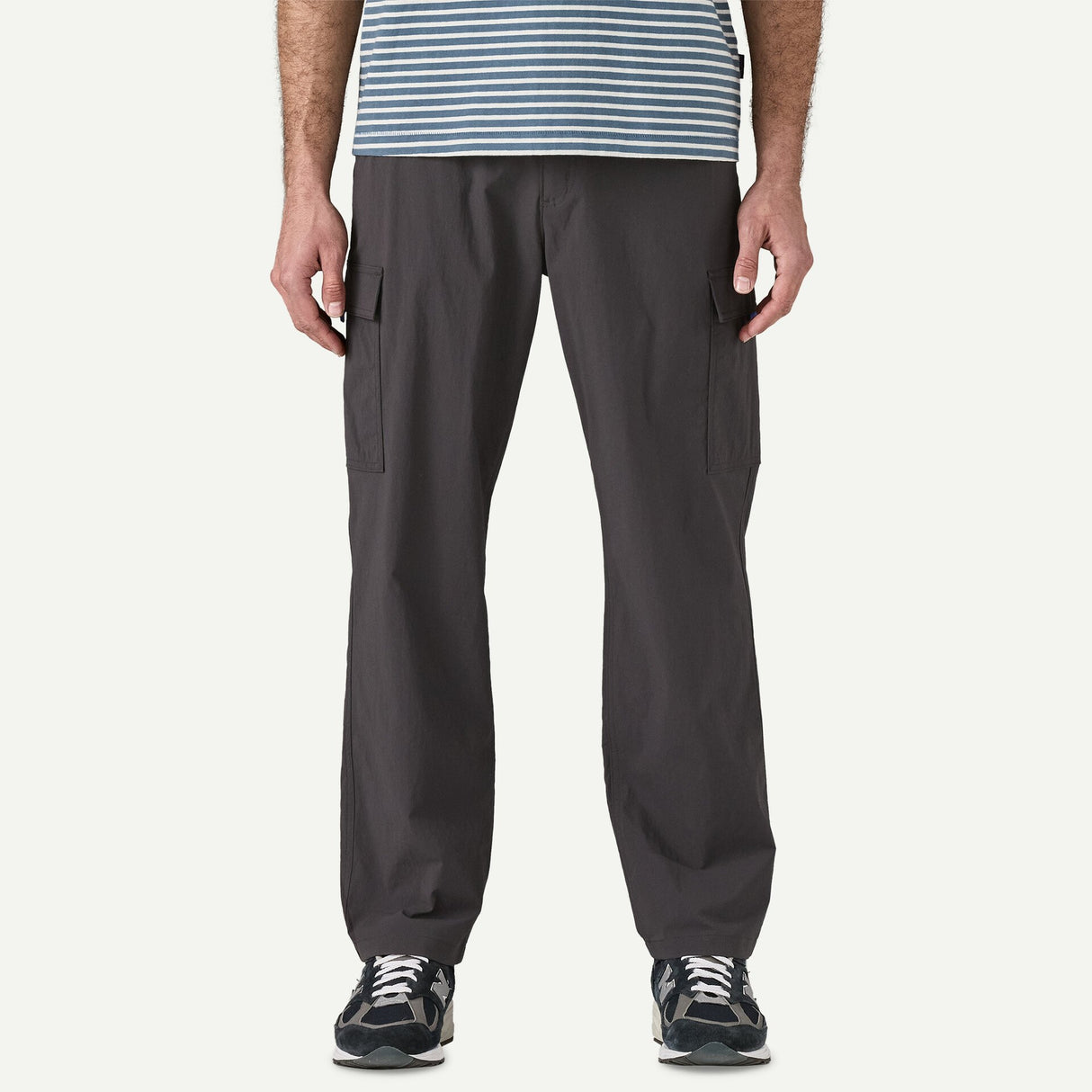 Explore Patagonia Men Outdoor Everyday Pants - Ink Black for trail, outdoor & lifestyle use | Liv Activ Singapore
