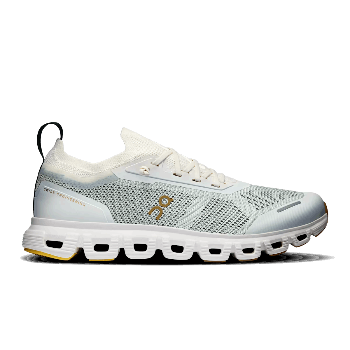 Explore On Women Cloud 6 Versa - Ice / Spirulina for trail, outdoor & lifestyle use | Liv Activ Singapore