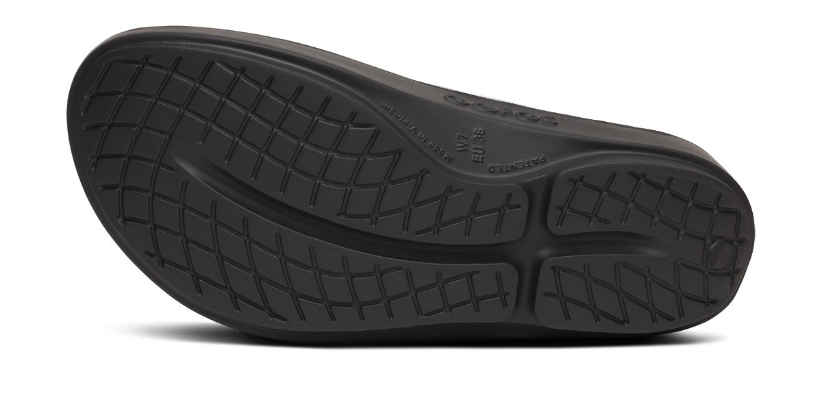 Explore OOFOS Women OOlala Luxe - Shimmer Blue for trail, outdoor & lifestyle use | Liv Activ Singapore