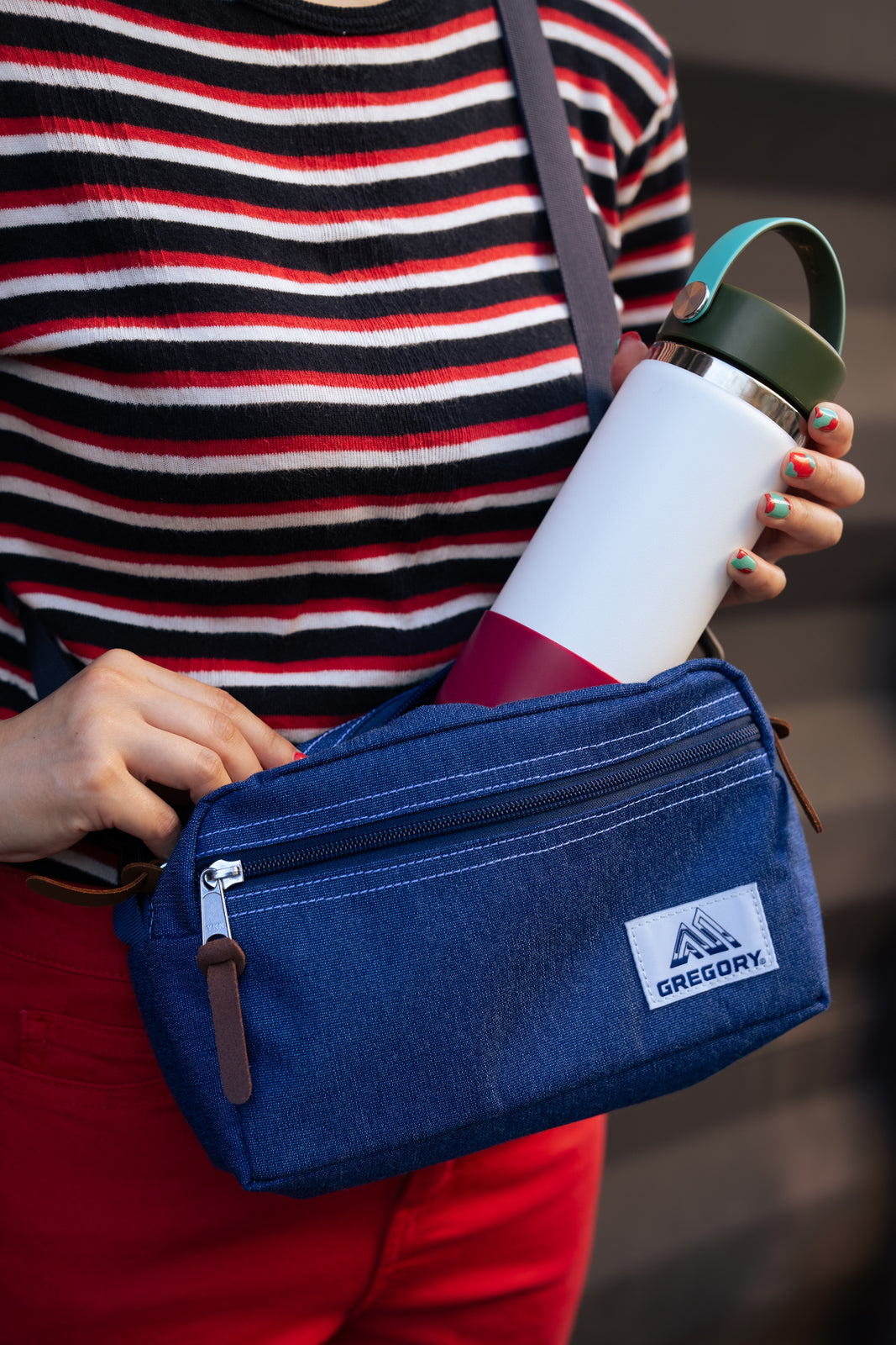 Gregory Pad Shoulder Pouch Medium - 2 Colours