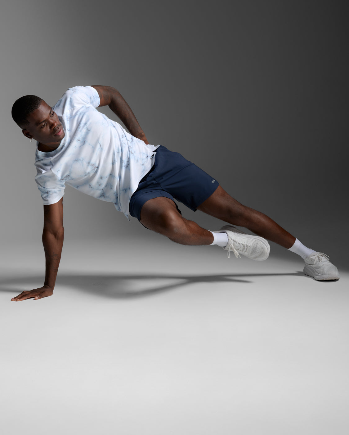 2XU Men Aero Mesh Tee - Blue Marble / Black Reflective