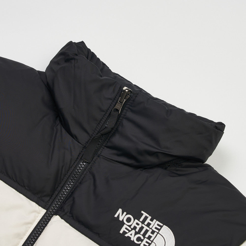 The North Face Women 1996 Retro Nuptse Jacket - White Dune / TNF Black