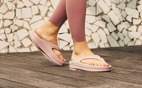 Explore OOFOS Women OOmega OOlala - Stardust for trail, outdoor & lifestyle use | Liv Activ Singapore