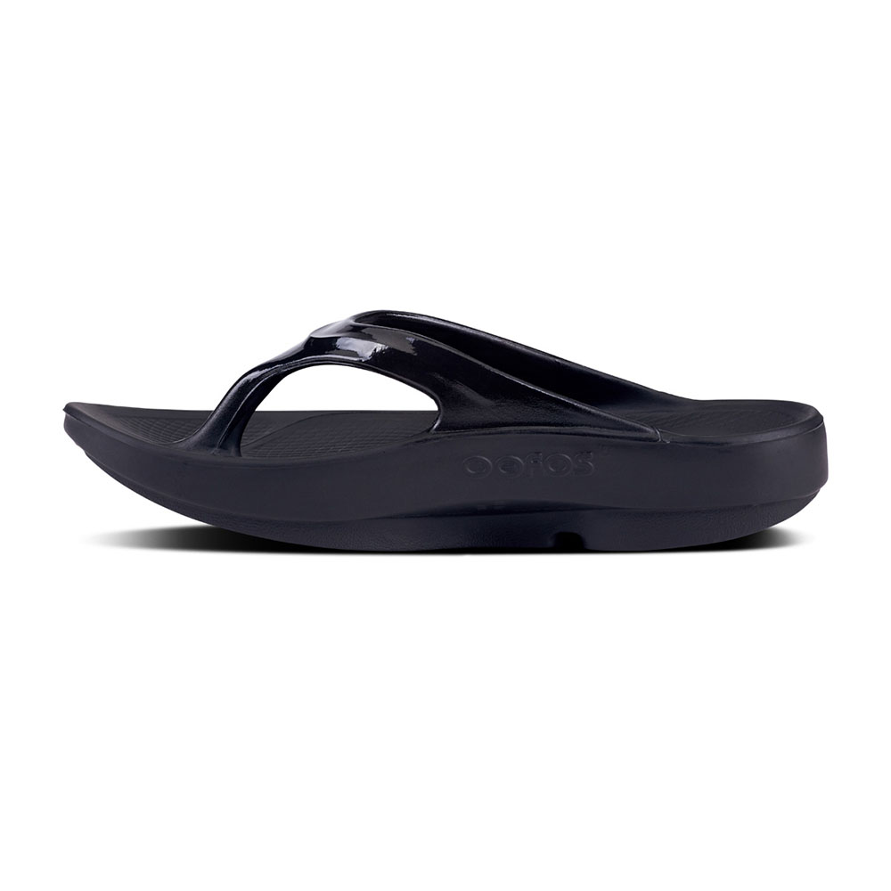 Shop OOFOS: Comfortable Recovery Footwear, Sandals, Shoes, Slides in Singapore | Liv Activ OOriginal Ooahh