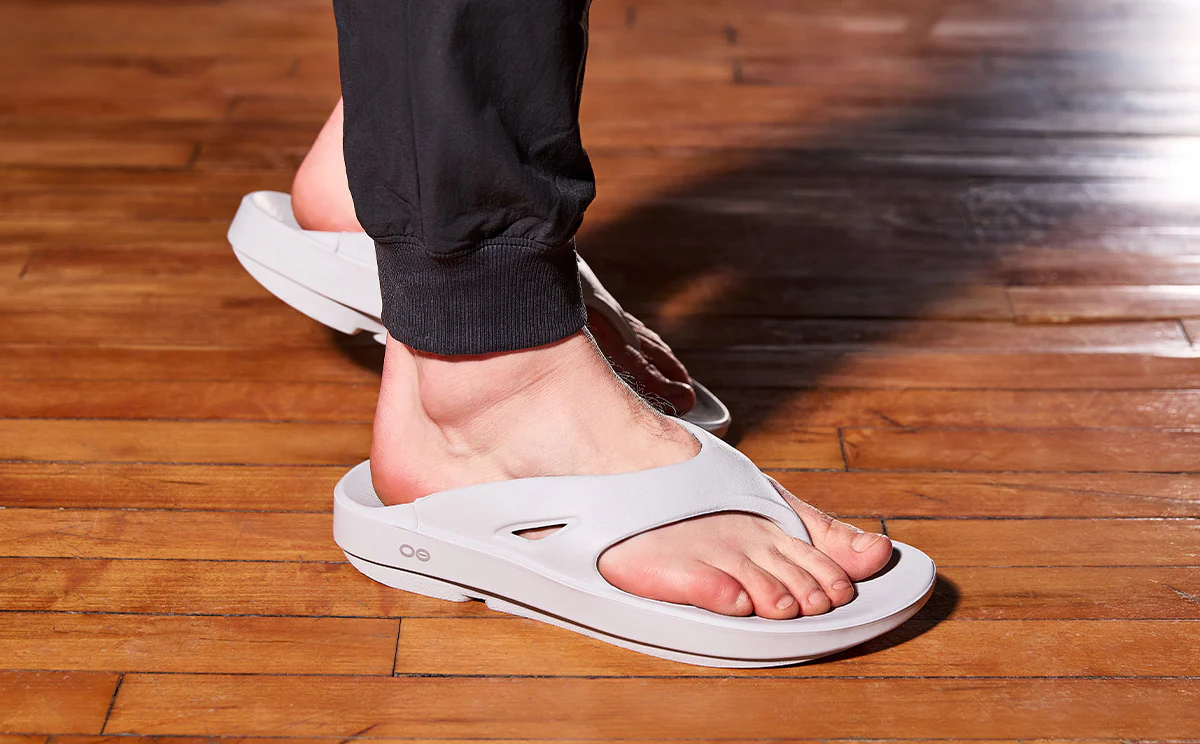 Explore OOFOS Unisex OOriginal - Moonstone for trail, outdoor & lifestyle use | Liv Activ Singapore