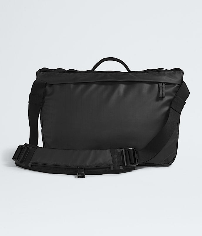 The North Face Base Camp Voyager Messenger Bag - TNF Black