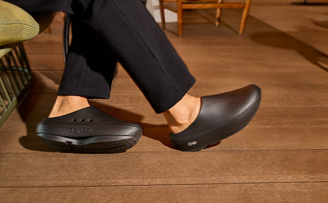 Explore OOFOS Unisex Cloog Plus - Black for trail, outdoor & lifestyle use | Liv Activ Singapore
