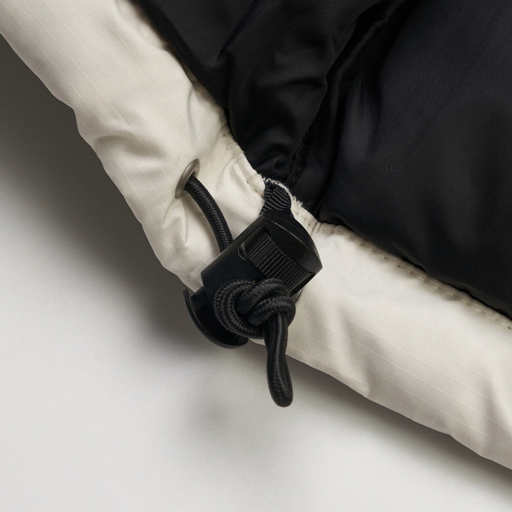 The North Face Women 1996 Retro Nuptse Jacket - White Dune / TNF Black