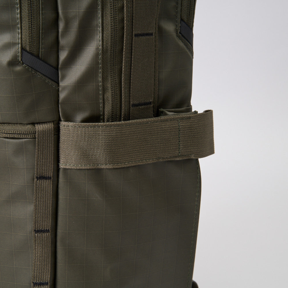 The North Face Base Camp Voyager Daypack - New Taupe Green / TNF Black