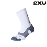 2XU Unisex Vectr Light Cushion Crew Socks - White / Grey