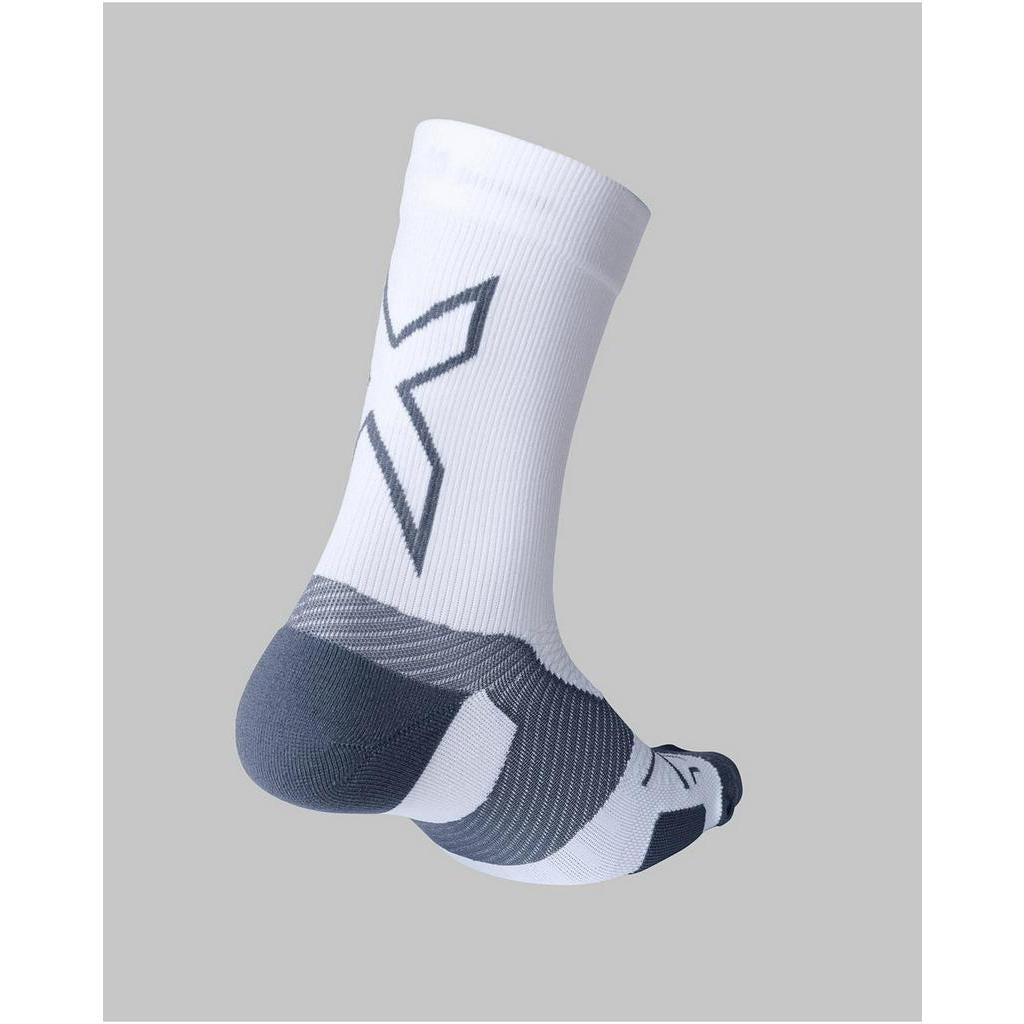 2XU Unisex Vectr Light Cushion Crew Socks - White / Grey