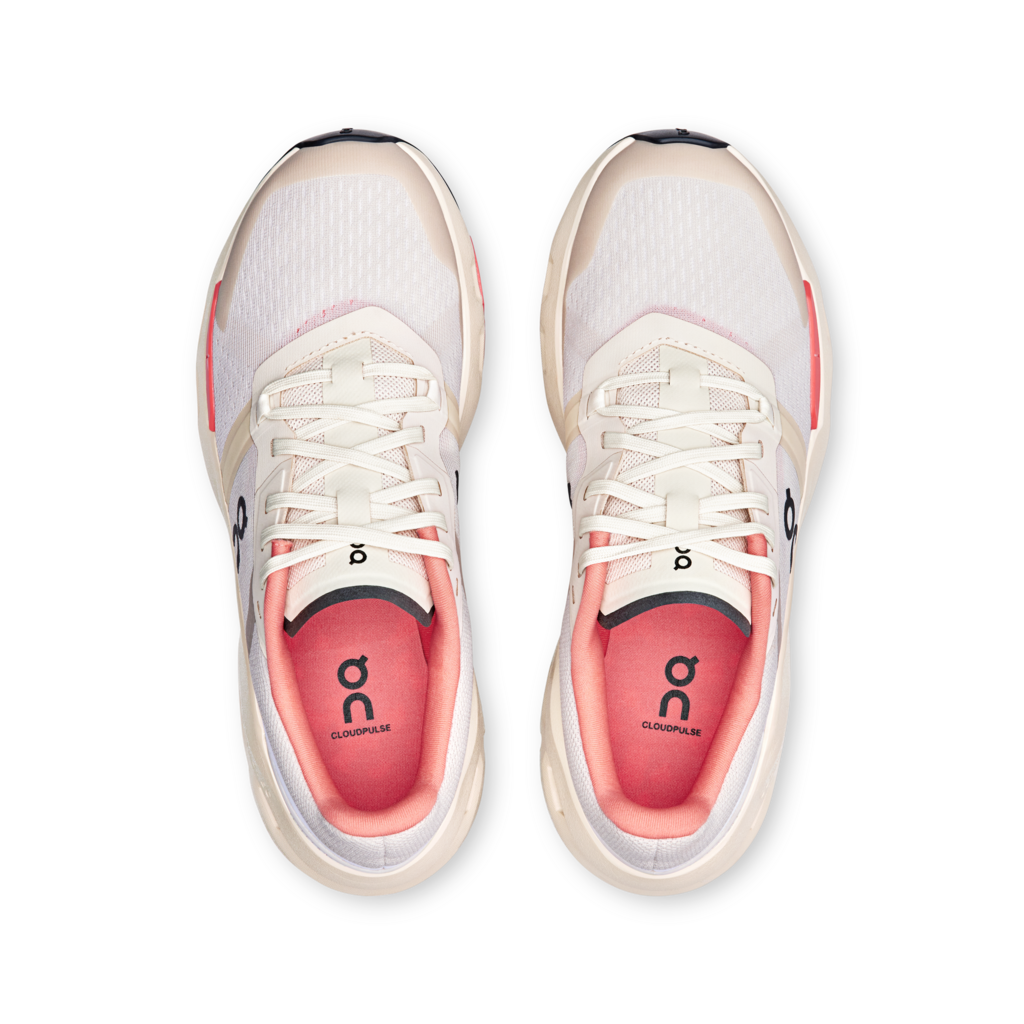 On Running Women Cloudpulse - Cream / Salmon