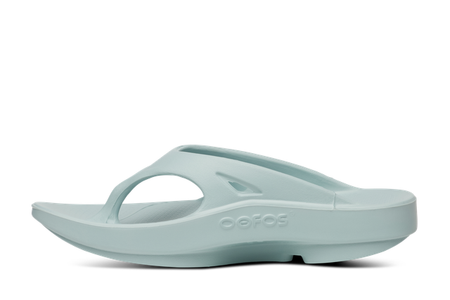 Shop OOFOS: OOFOS Cushioned Slides - Perfect for Recovering After Trail Runs and Hikes in Singapore | Liv Activ 