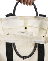 On Unisex Tote Pack 25L - Cream / Black
