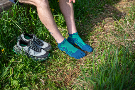 Explore Injinji Ultra Run Midweight No-Show Coolmax - Poseidon for trail, outdoor & lifestyle use | Liv Activ Singapore