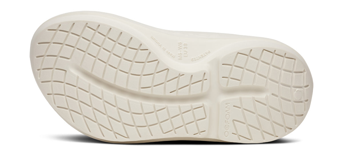 Explore OOFOS Unisex OOriginal Plus - Chalk for trail, outdoor & lifestyle use | Liv Activ Singapore