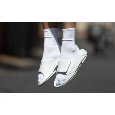 Explore OOFOS Unisex OOahh Sport Flex - White for trail, outdoor & lifestyle use | Liv Activ Singapore
