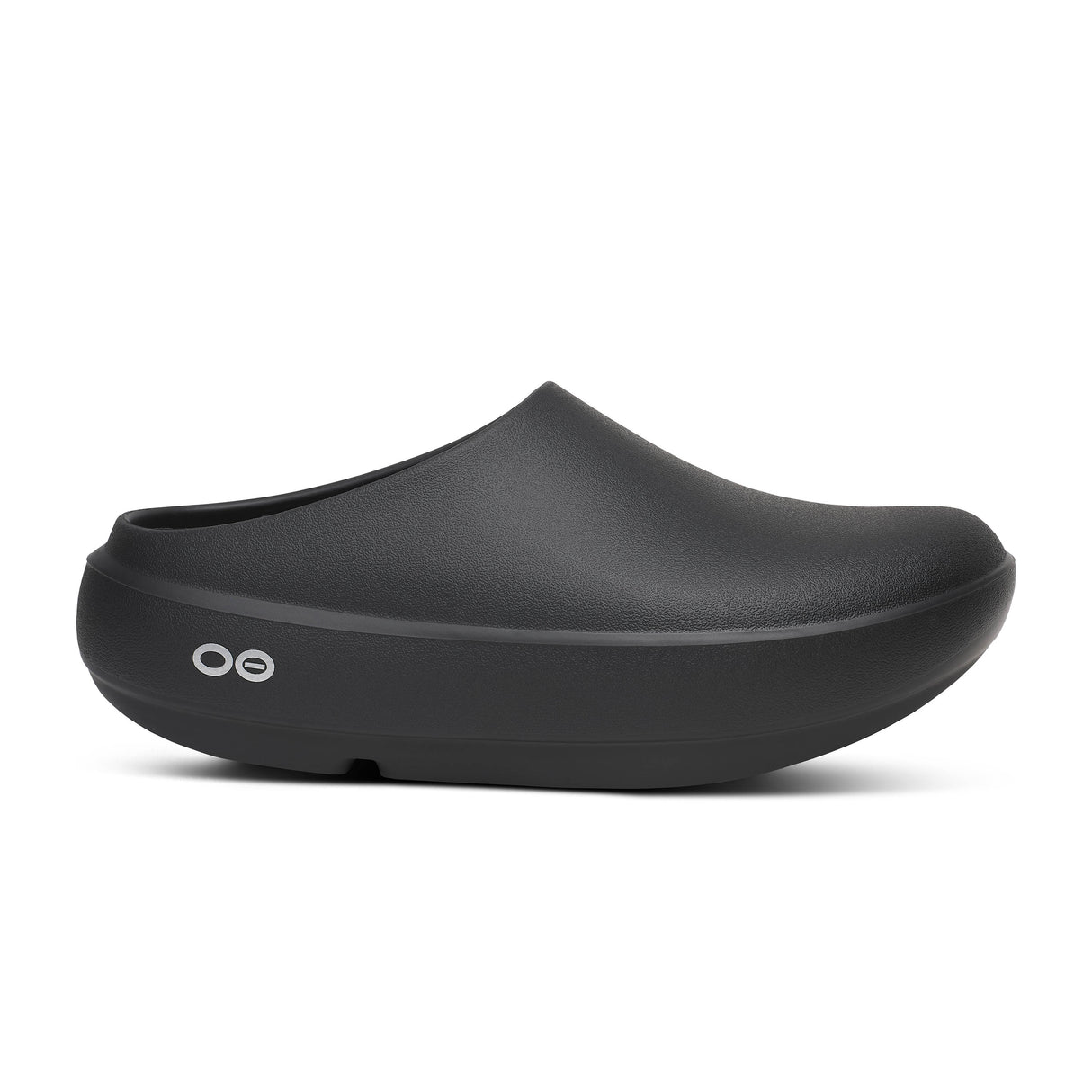 Explore OOFOS Unisex Cloog Plus - Black for trail, outdoor & lifestyle use | Liv Activ Singapore