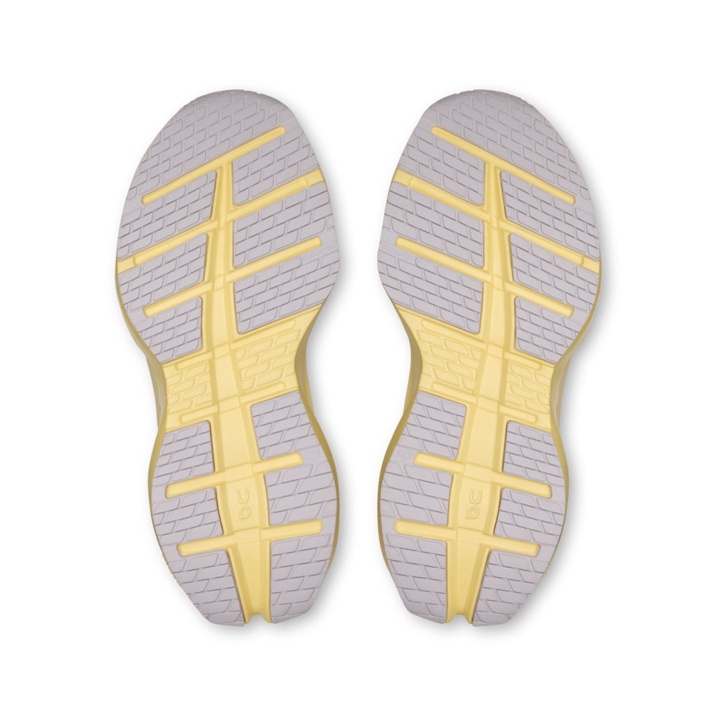 On Women Cloudrunner Max 3 - Ivory / Dijon
