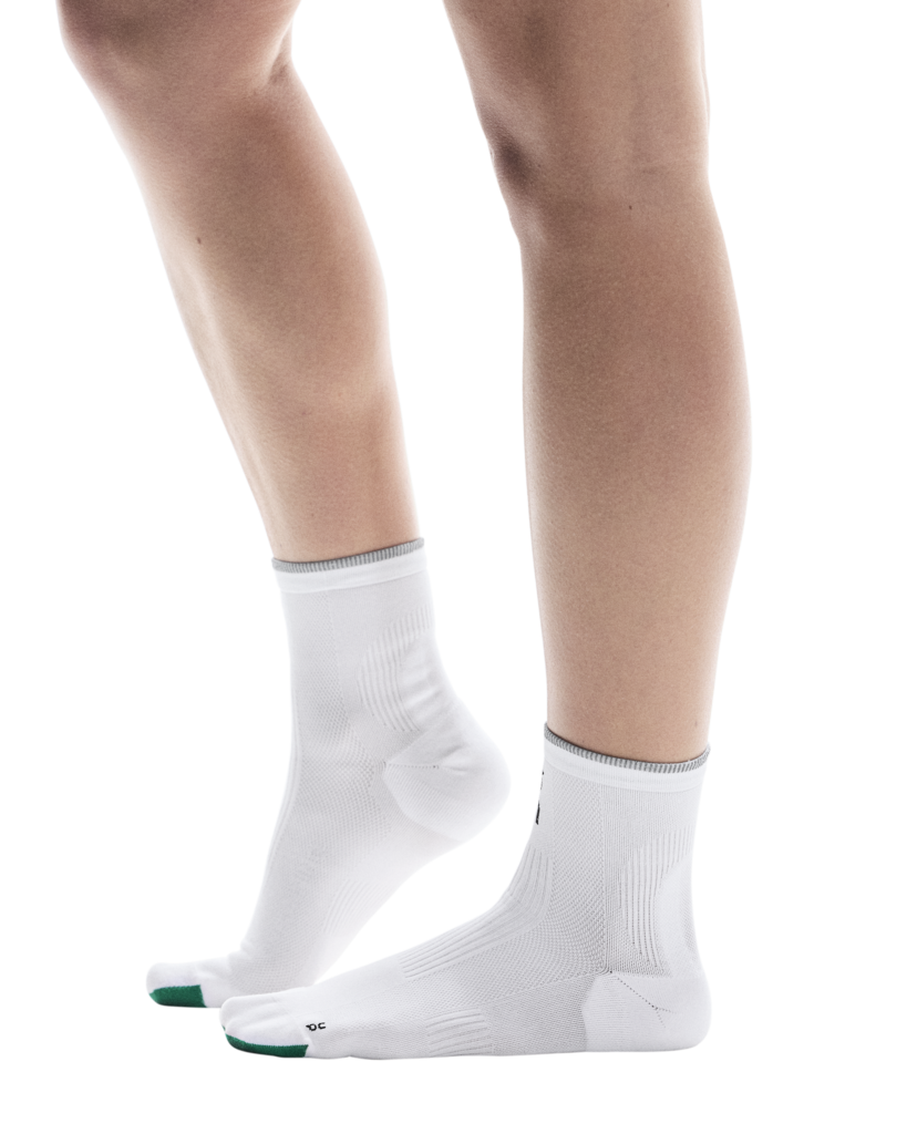 On Unisex Elite Run Sock Mid - White / Ivory
