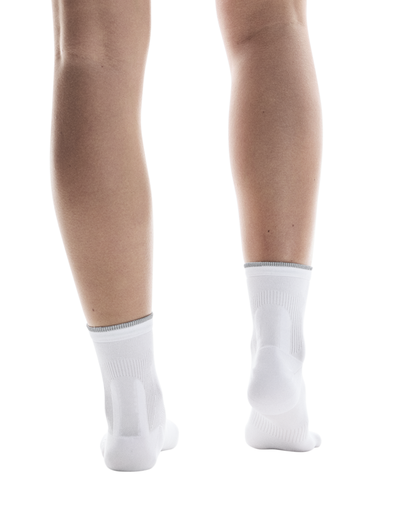 On Unisex Elite Run Sock Mid - White / Ivory