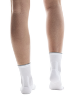 On Unisex Elite Run Sock Mid - White / Ivory