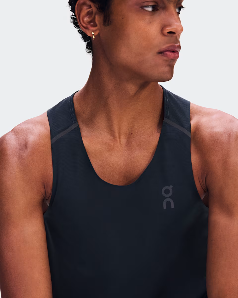 On Men Performance Tank - Navy / Black