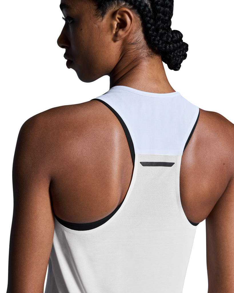 On Running Women Performance Tank - White / Silver