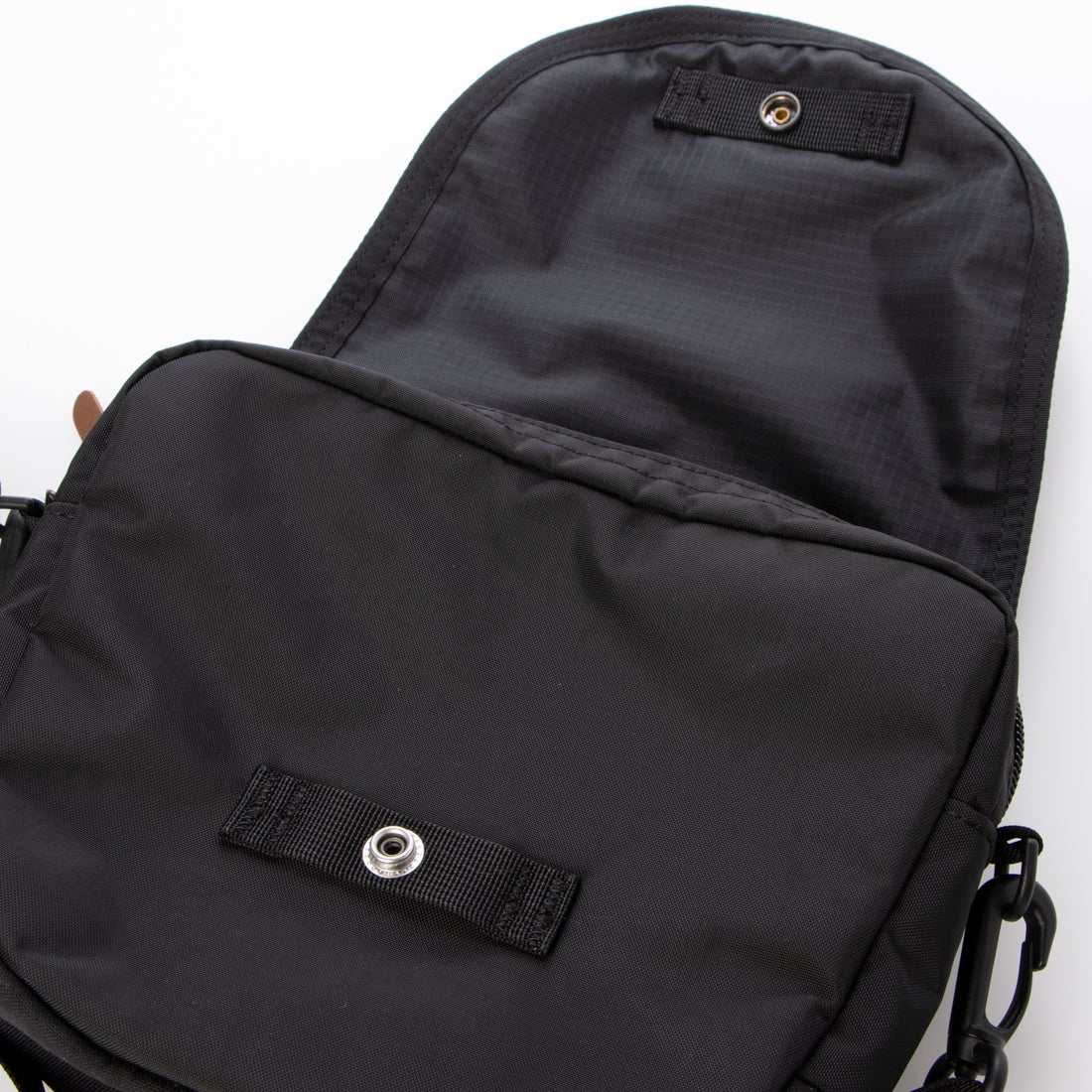 Explore Gregory Laughing Shoulder 7L - Black for trail, outdoor & lifestyle use | Liv Activ Singapore