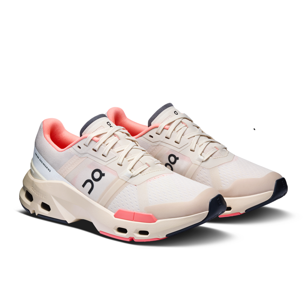 On Running Women Cloudpulse - Cream / Salmon