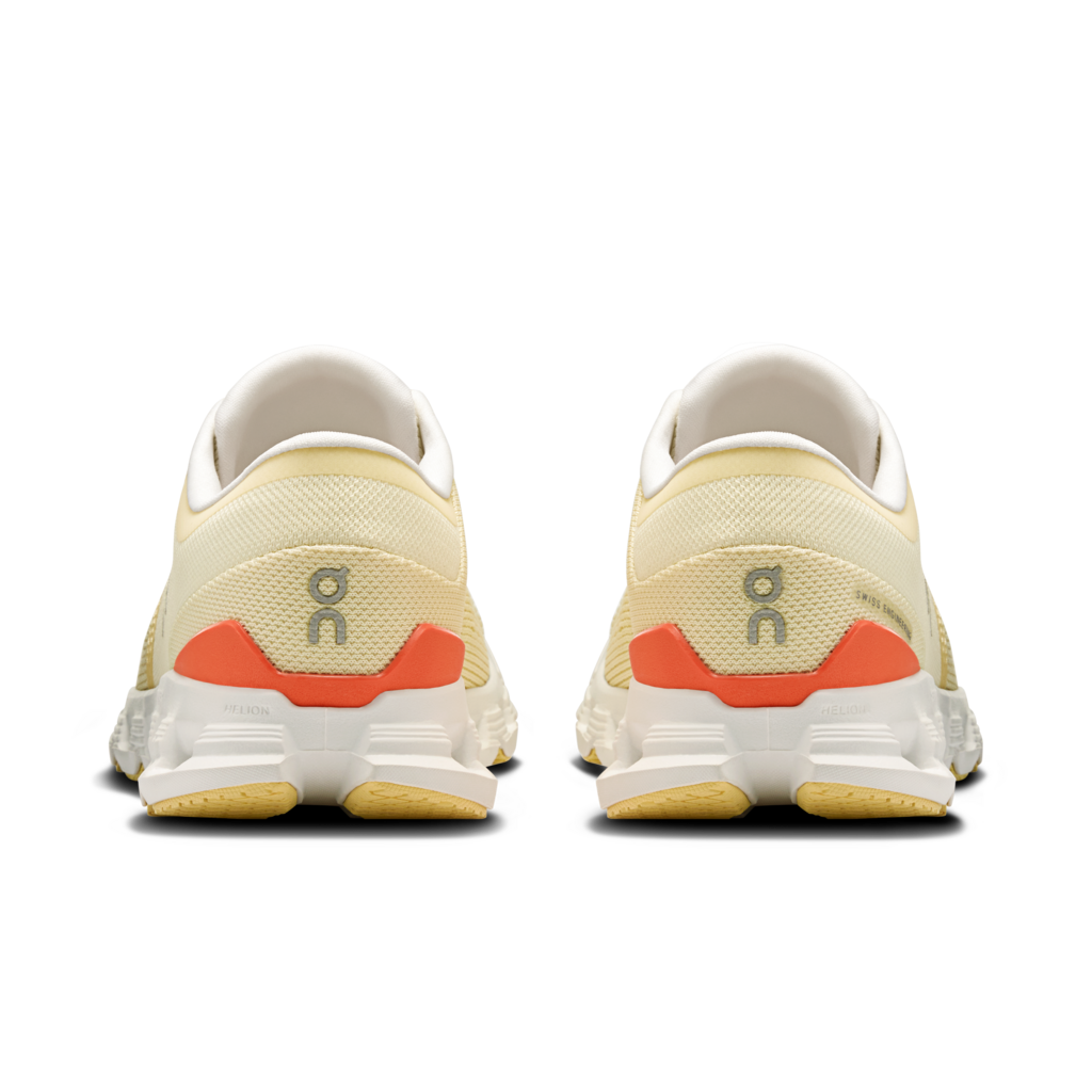 On Women Cloud X 4 - Castor / Flame