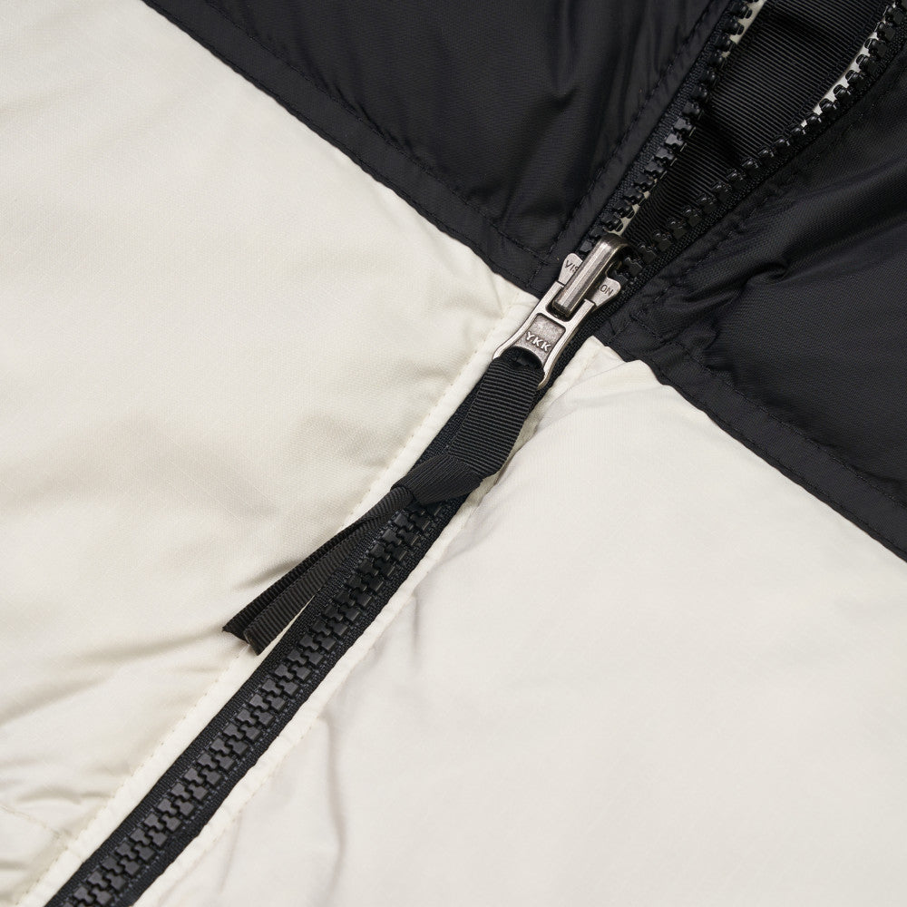 The North Face Women 1996 Retro Nuptse Jacket - White Dune / TNF Black