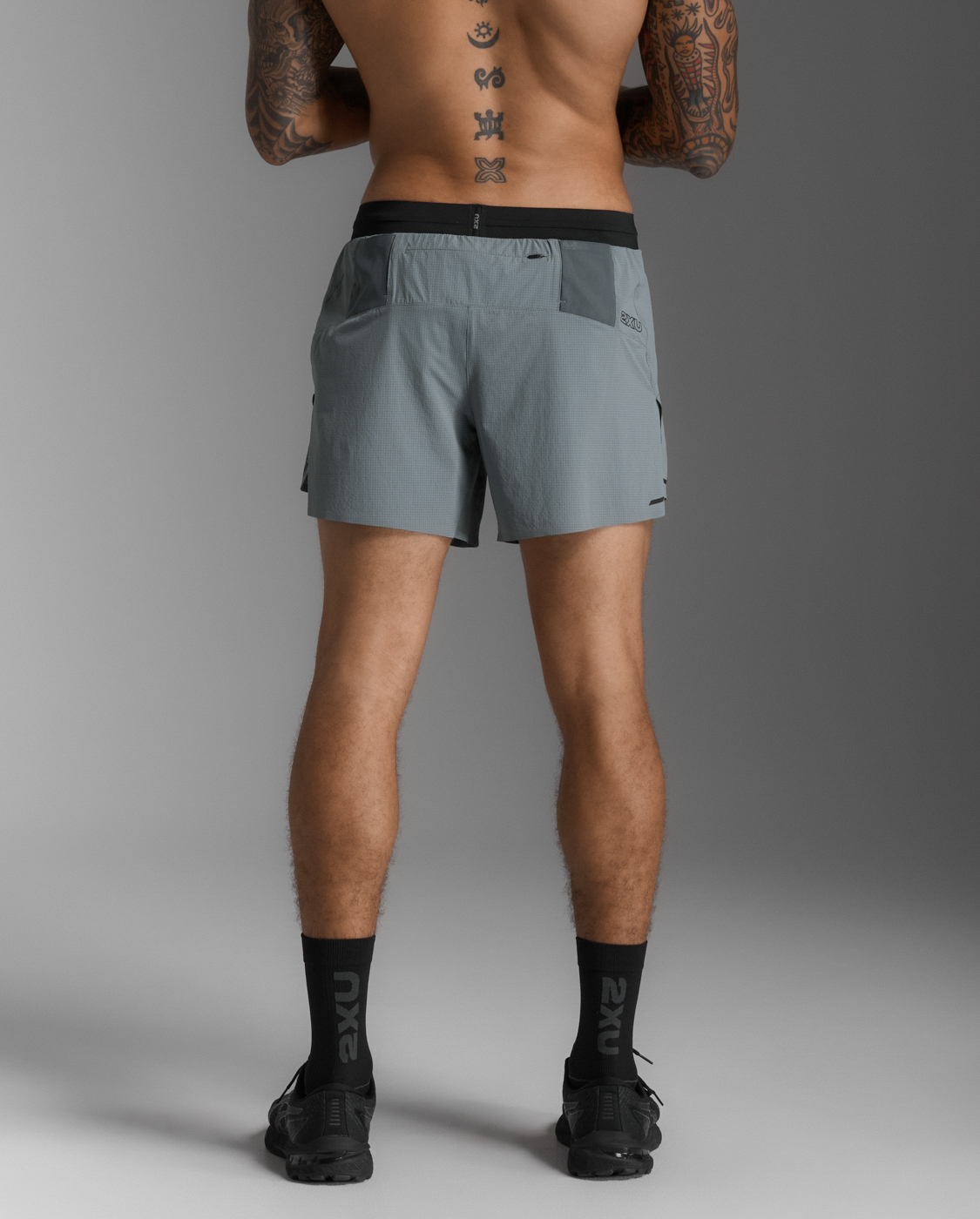 2XU Men Light Speed Stash Inch Shorts Dark Sage Black Reflective