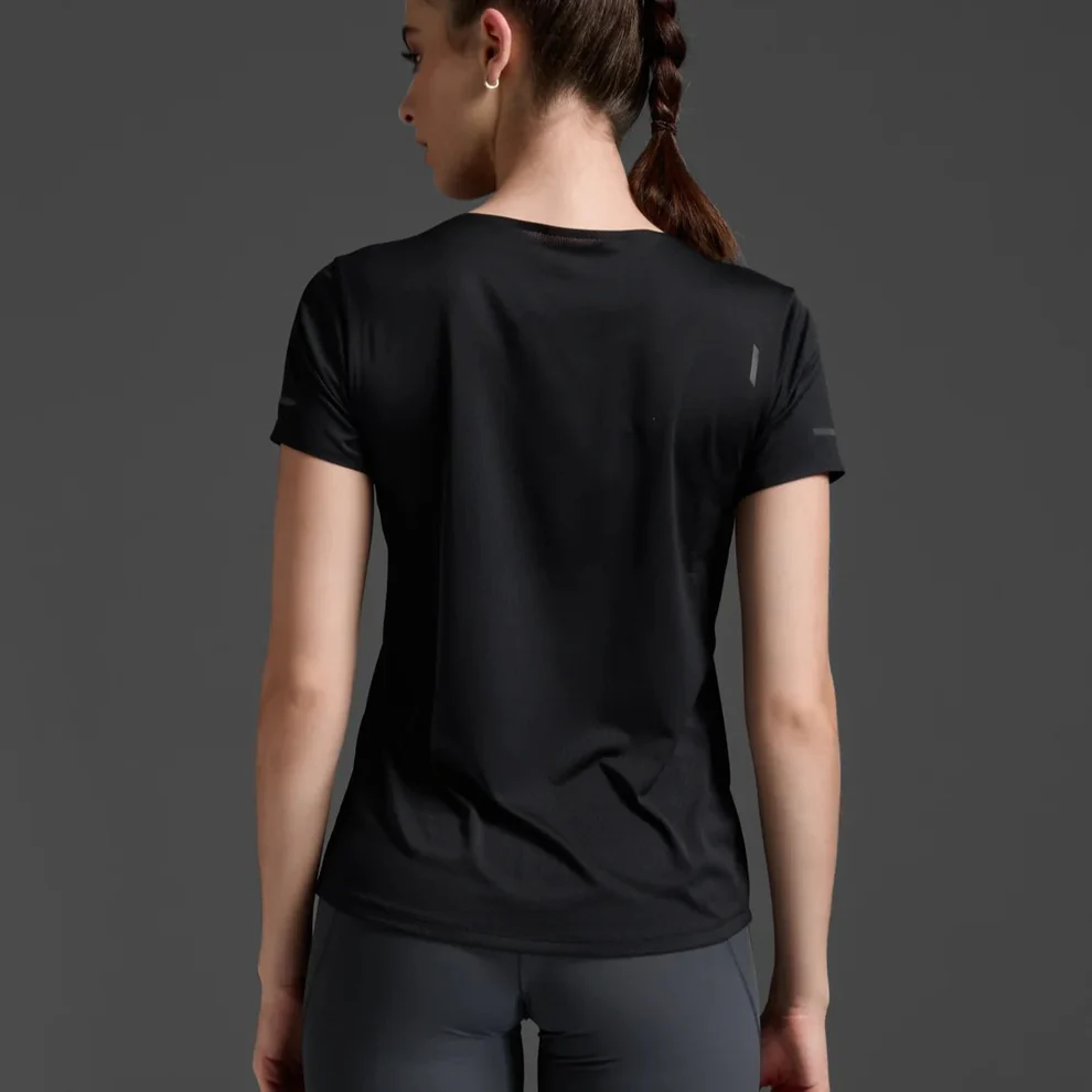 2XU Women Light Speed Tech Tee - Black / Black Reflective