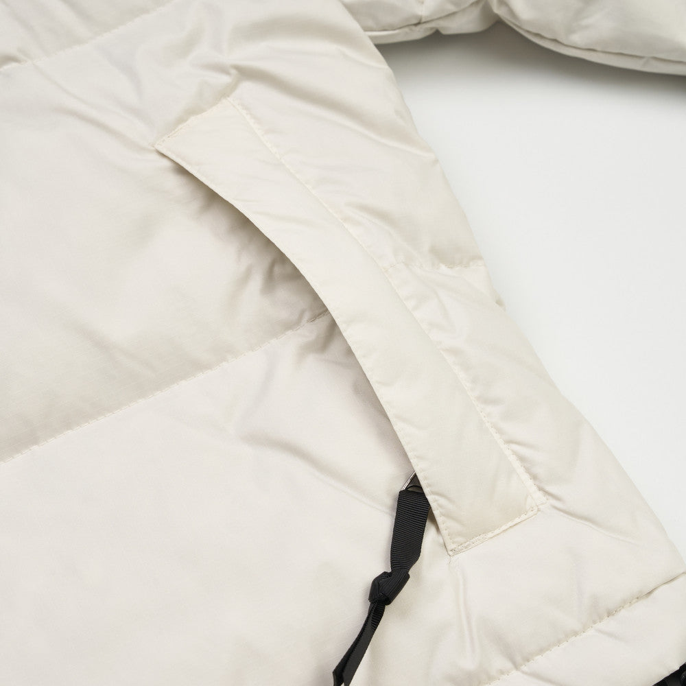 The North Face Women 1996 Retro Nuptse Jacket - White Dune / TNF Black